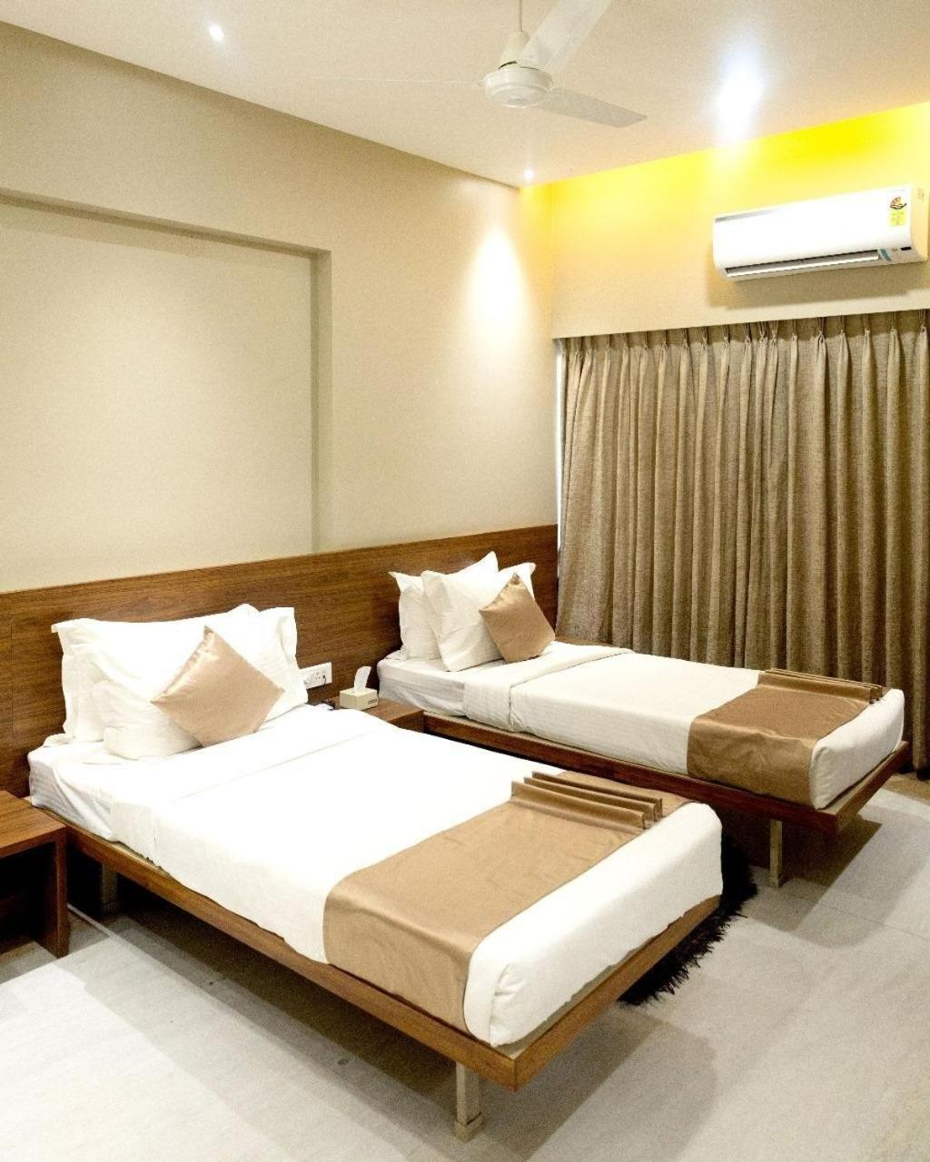 ホテル アンビエンス エクセレンシー Pimpri-Chinchwad エクステリア 写真